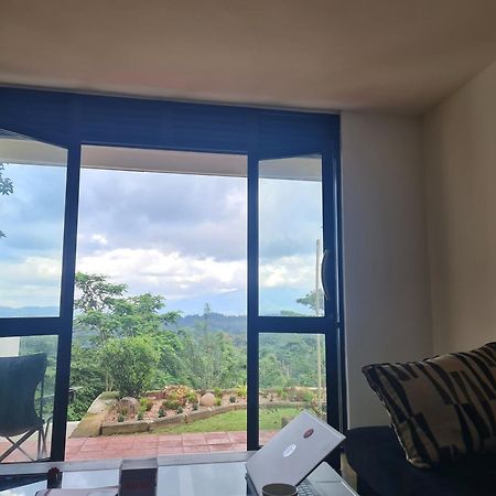 Hello Kandy Homestay Екстер'єр фото