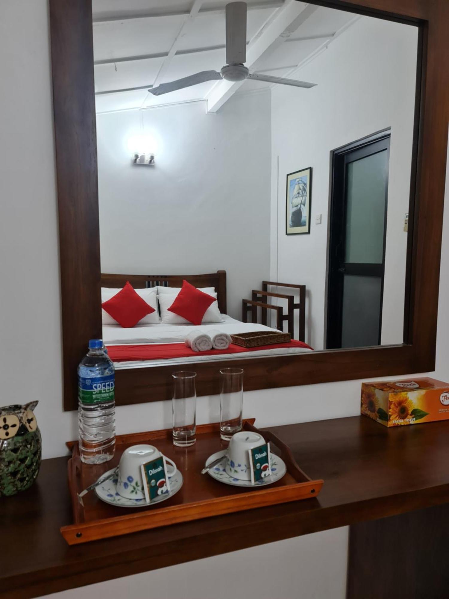 Hello Kandy Homestay Екстер'єр фото
