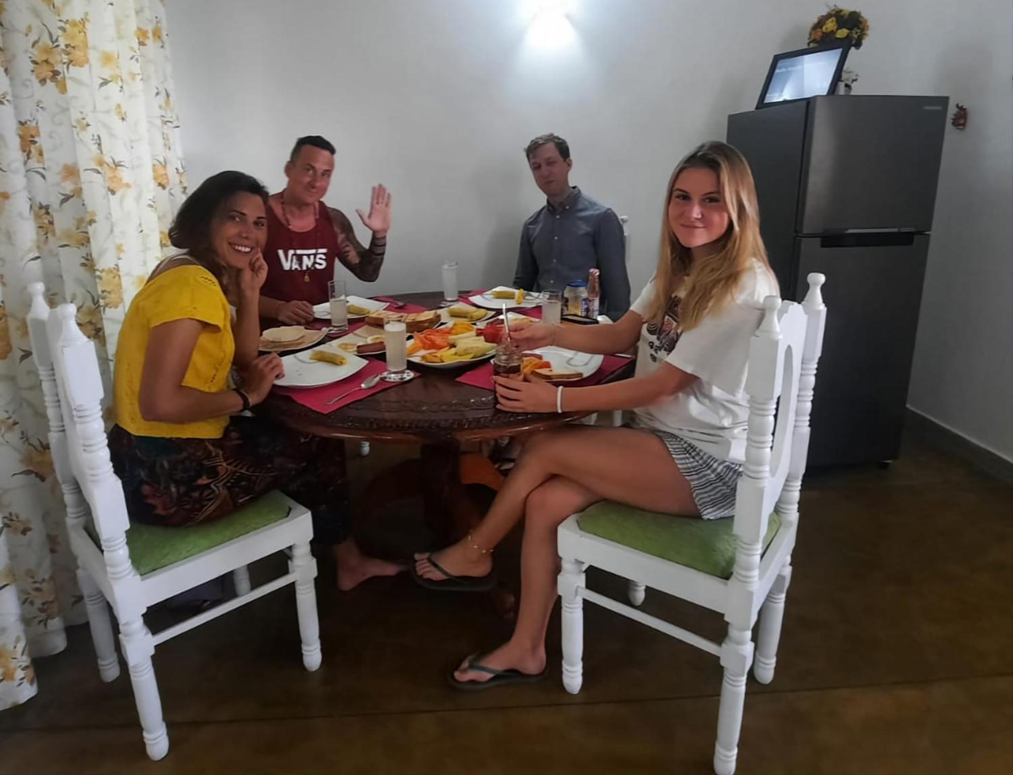 Hello Kandy Homestay Екстер'єр фото